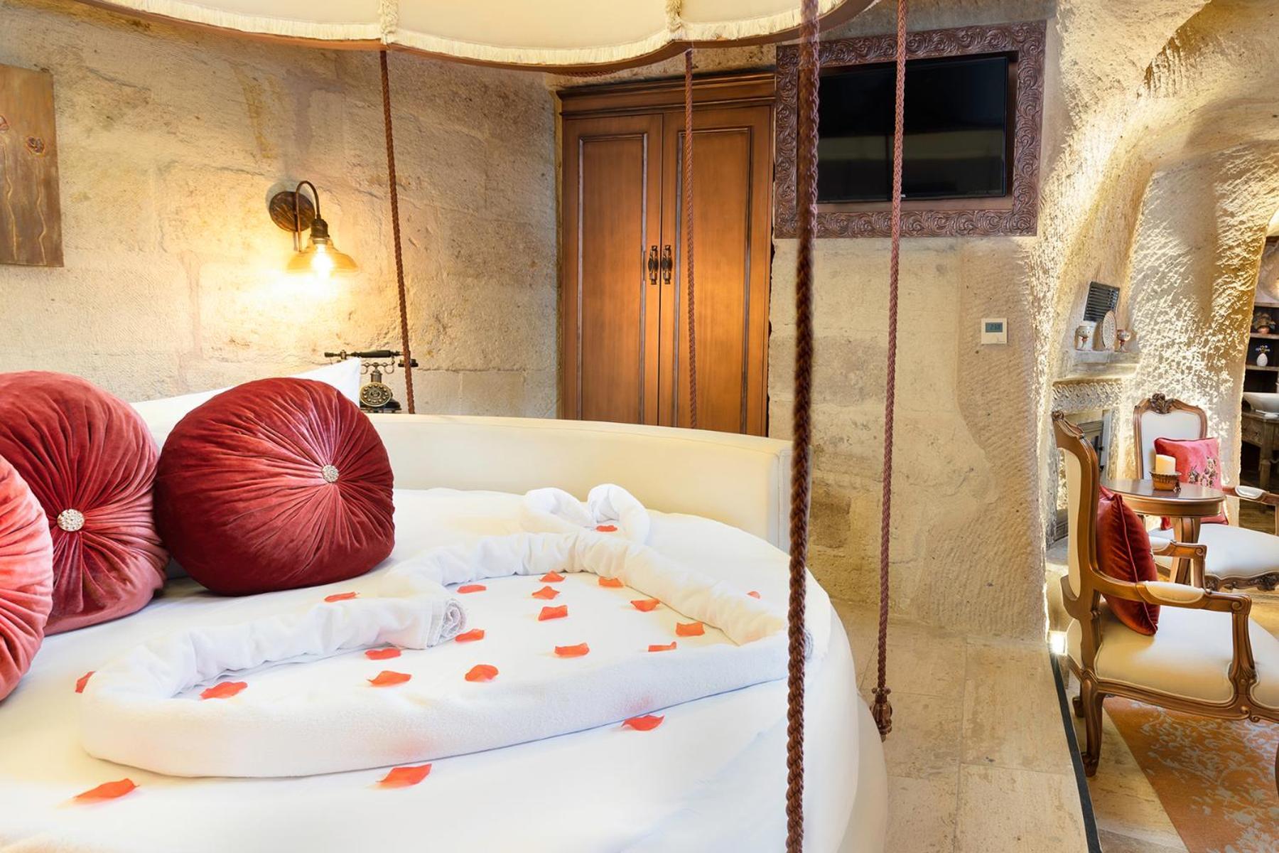 Elysion Cave Suites أوروغوبْ المظهر الخارجي الصورة